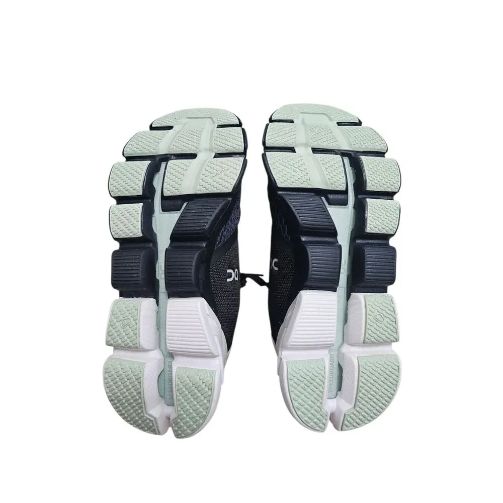 On Running Women's Cloudflyer 3 Running Shoe 6.5 Black/White